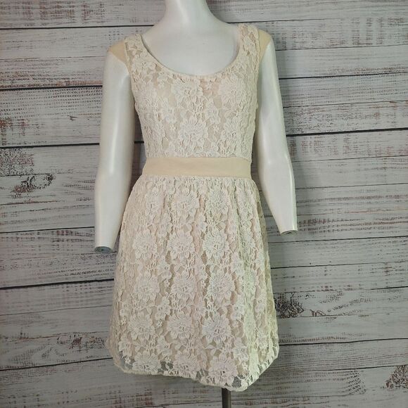 American Eagle Outfitters Womens Lace Floral Mini Summer Dress Open Back - Picture 1 of 9